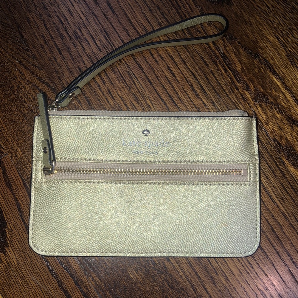 GOLD KATE SPADE WRISTLET